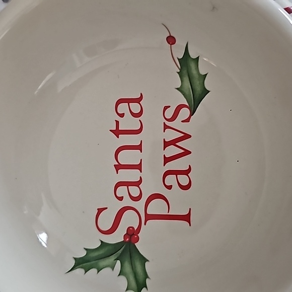 SOLD🌻Lenox Holiday Small Santa Paws Ivory and Berries Pet Bowl - Picture 4 of 4